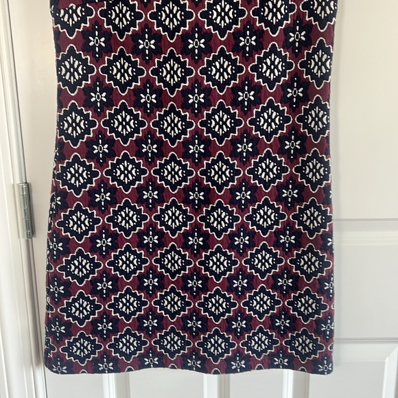 LOFT Medallion Jacquard Shoulder Button Dress Size 4 - Picture 4 of 8
